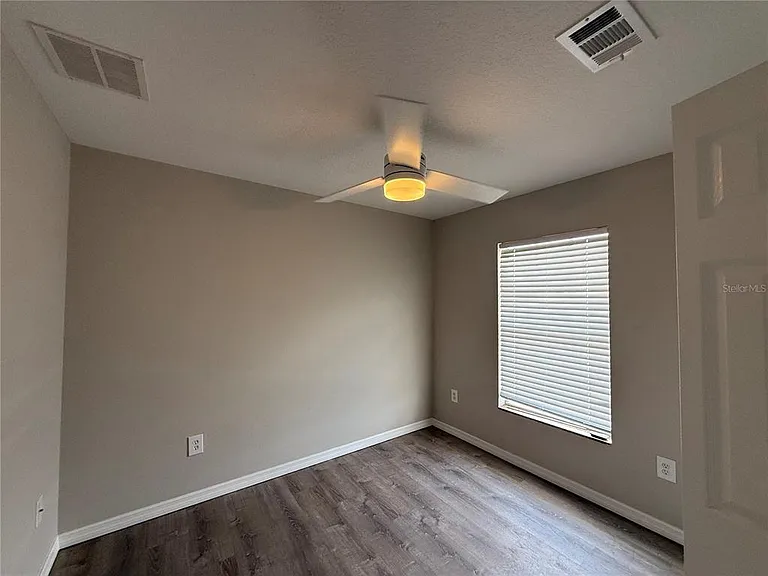 2907 W Chestnut St — Photo 6