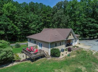 20 Rock Island Ln, Gasburg, VA 23857