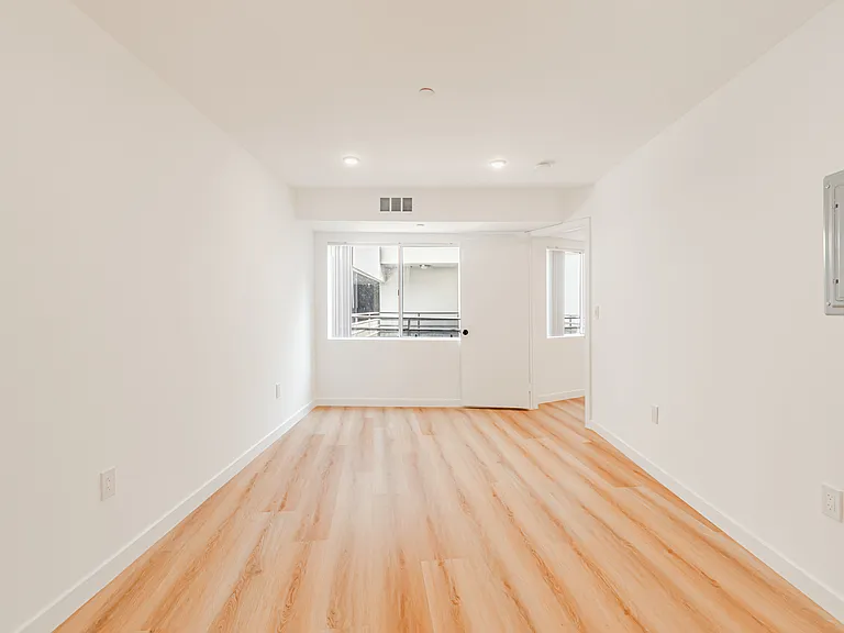 1755 N El Cerrito Pl #405 — Photo 20