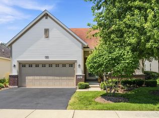 2747 Northmoor Dr, Naperville, IL 60564