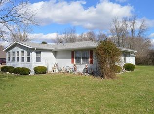 6052 Prairie Rd, Springfield, OH 45502