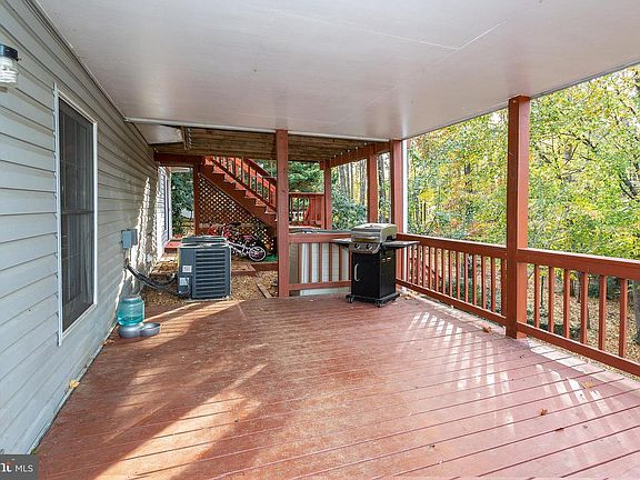 5th image of 15072 Greenmount Dr