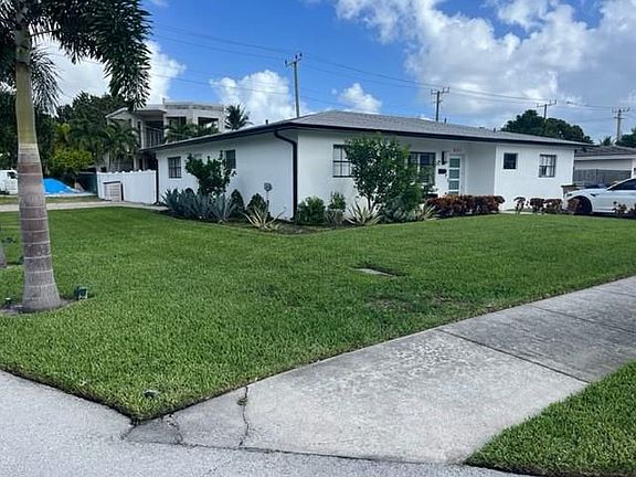 5th image of 521 SE 2nd St