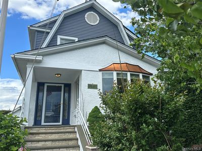 8 Hastings Road, Island Park, NY, 11558
