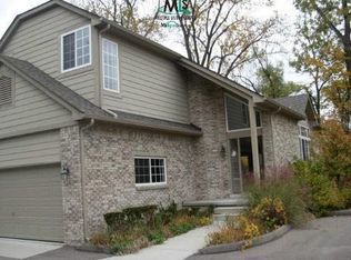 22550 Eleven Mile, Southfield, MI 48034