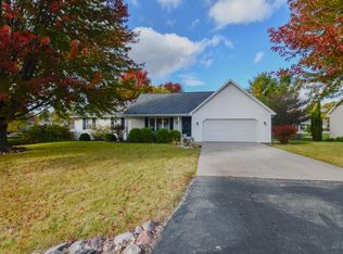 2234 Gingerwood Way, Green Bay, WI 54313