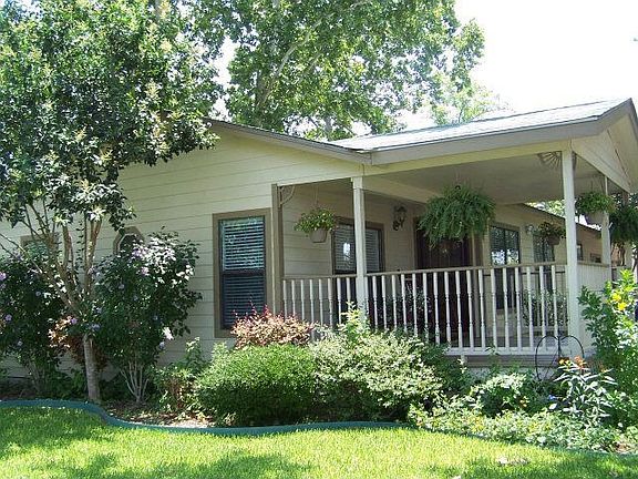 4th image of 246 Alves Ln