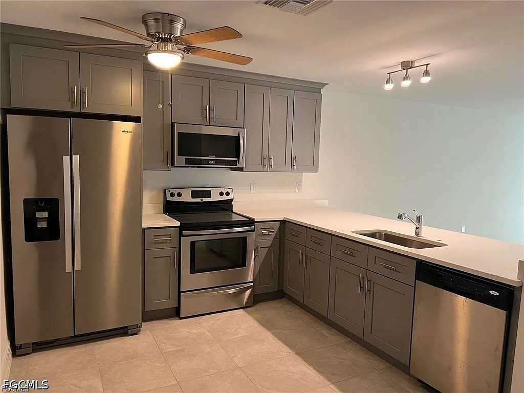 3 bed, 2.0 bath, 1200 sqft, $1,550 — Photo 3