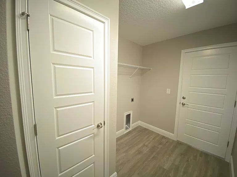137 Juniper Loop Cir — Photo 11