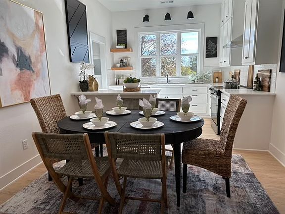 Eating area. Main floor
