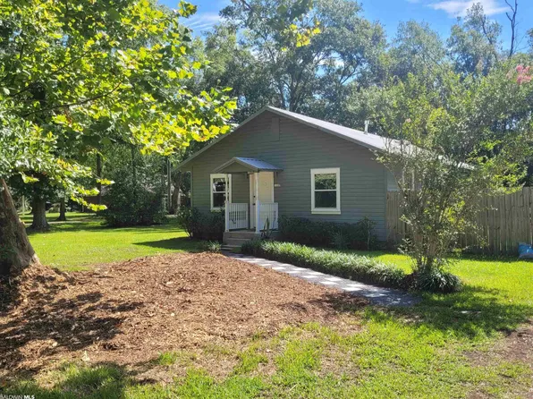 22230 7th St, Silverhill, AL 36576