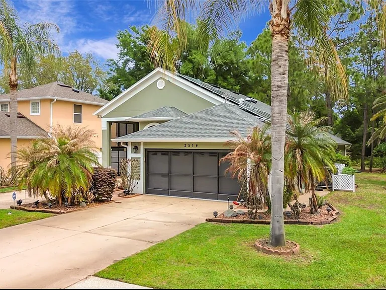 2514 Caithness Way — Photo 3