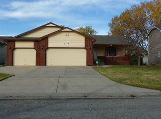 6143 Quail Ridge Ct, Wichita, KS 67220