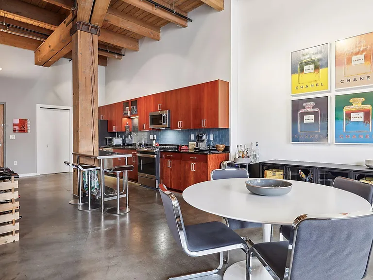 404 Washington Ave N #204 — Photo 10