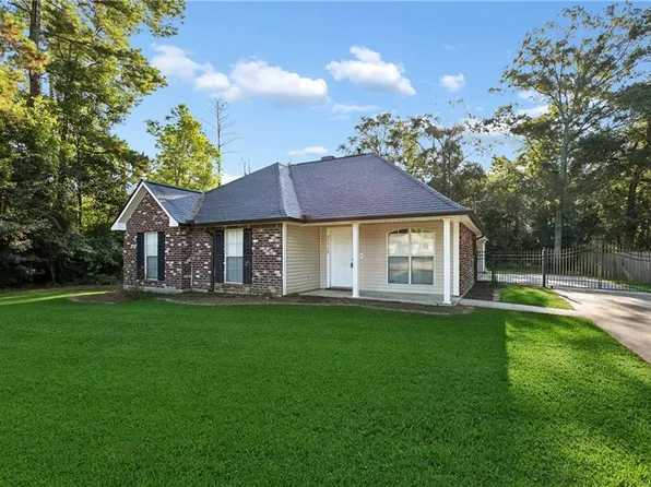 27712 Country Dr, Walker, LA 70785
