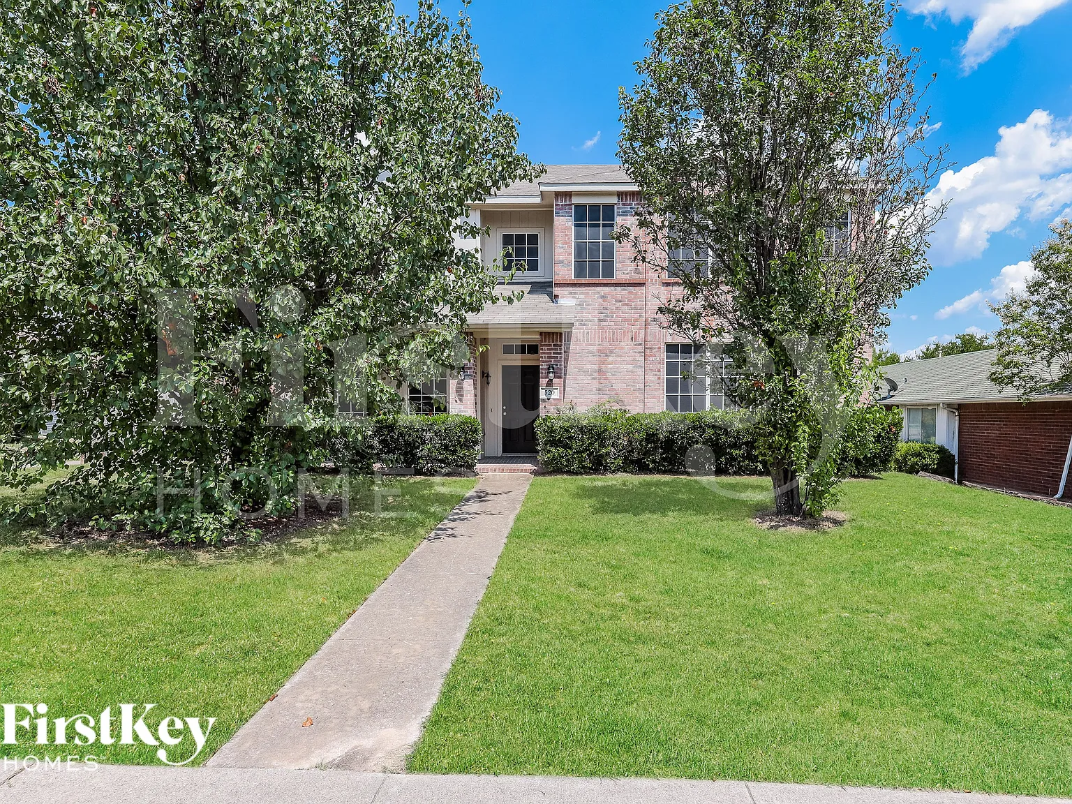 4 bed, 2.0 bath, 2260 sqft, $2,815 — Photo 1