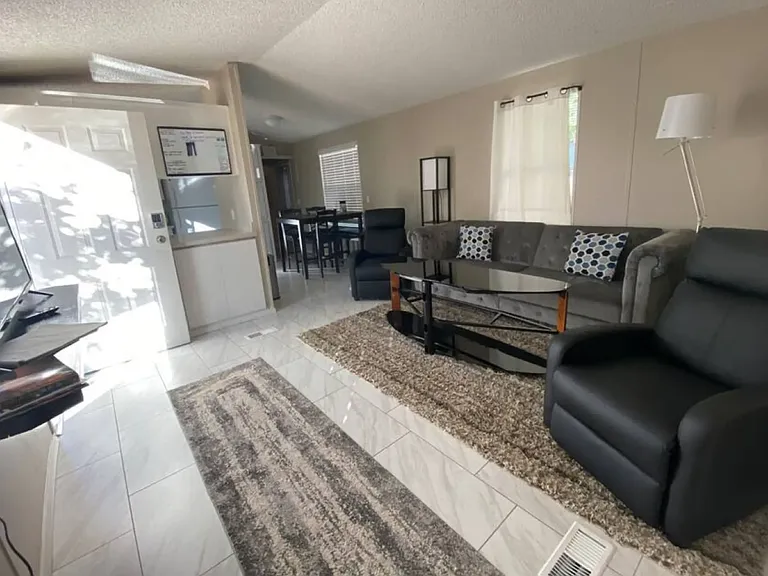 18 Kachina St — Photo 4