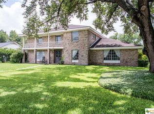101 Alameda Cir, Victoria, TX 77904
