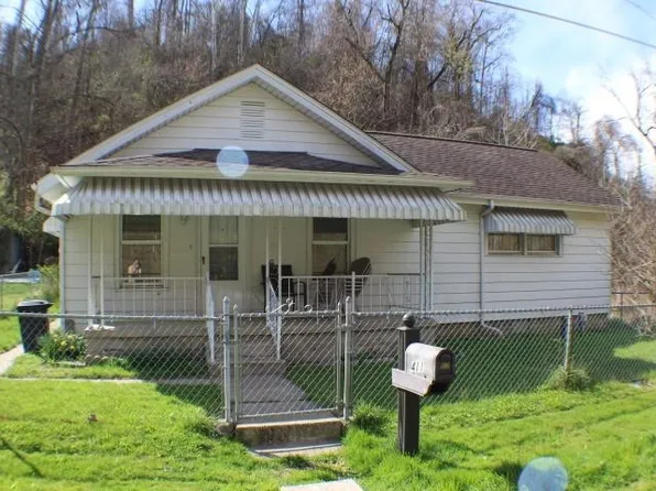 411 Happy Hollow Rd, Kenova, WV 25530
