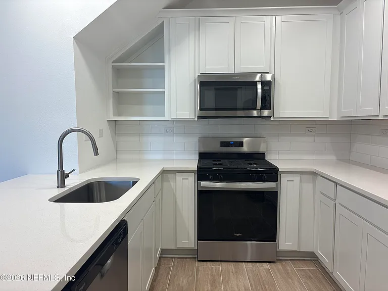 135 Silver Myrtle Ct — Photo 12