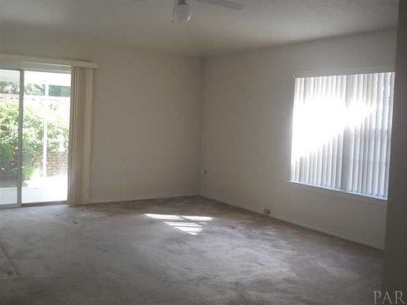 4th image of 624 Eastwood Cir