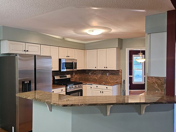 5th image of 6305 Sandgate Dr S