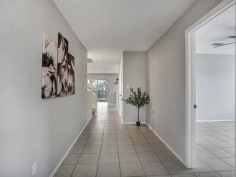 7900 Bramble Bush Dr — Photo 6