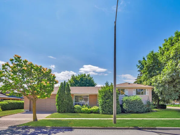 1 Mosswood Ln, Toronto, ON M9V 1M3