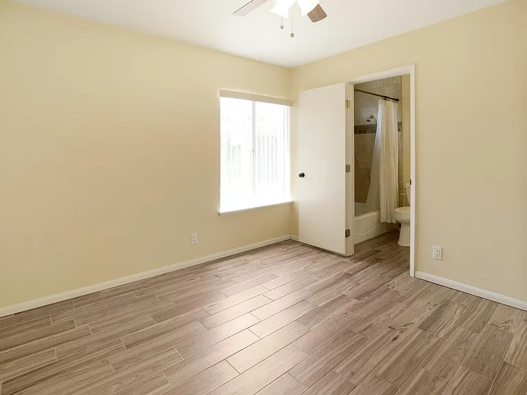 2380 Bryson Pl — Photo 7