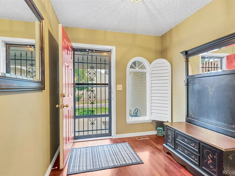 4977 S Eagle Cir — Photo 3