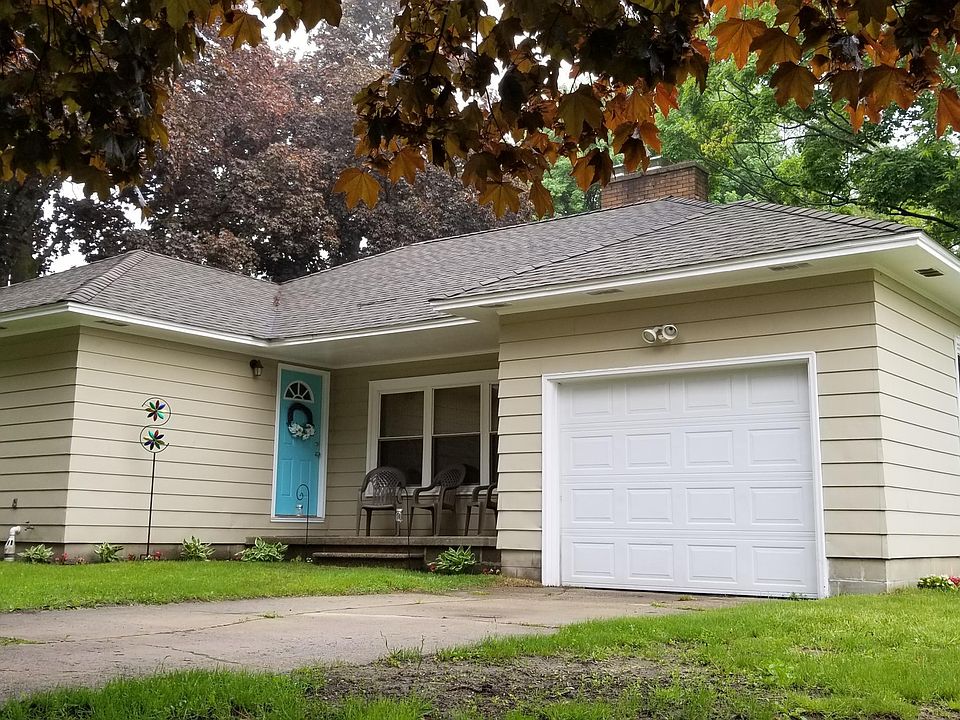 1st image of 2660 Ray Ave