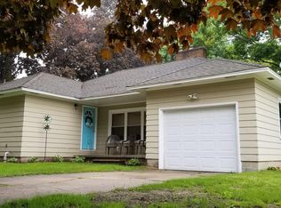 2660 Ray Ave, New Era, MI 49446