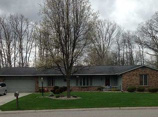 1021 Valley Forge Dr, Defiance, OH 43512