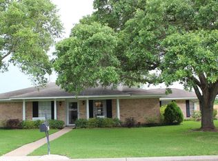 707 Partridge Ln, Eagle Lake, TX 77434