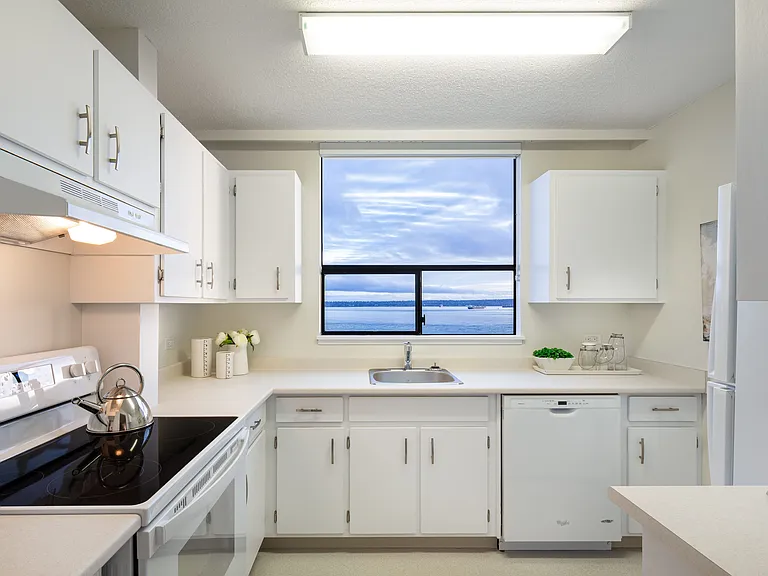 2020 Bellevue Ave — Photo 18
