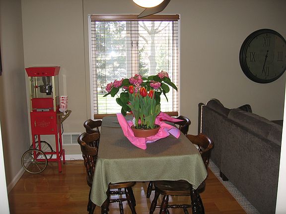 3rd image of 443 Vera Cir #F