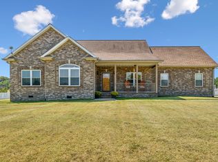 912 Jump Off Rd, Bon Aqua, TN 37025