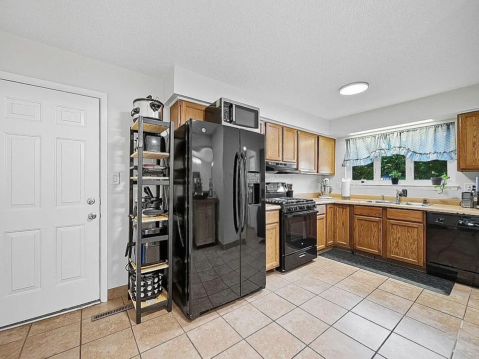 Building Photo - 2706 Maywood Dr #1