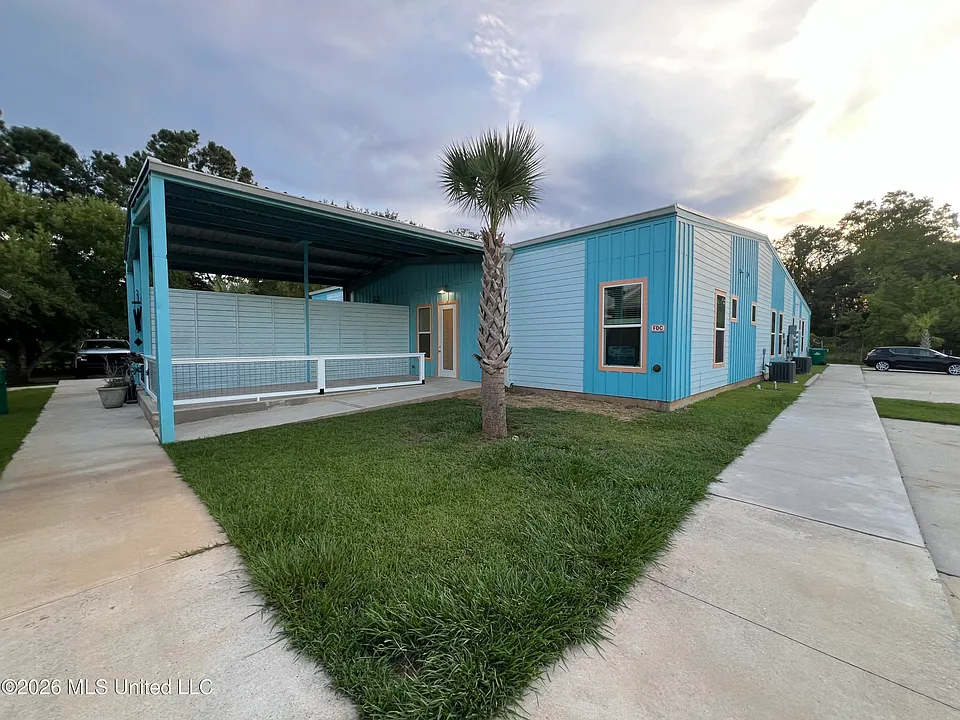 300 Seminary Dr #15