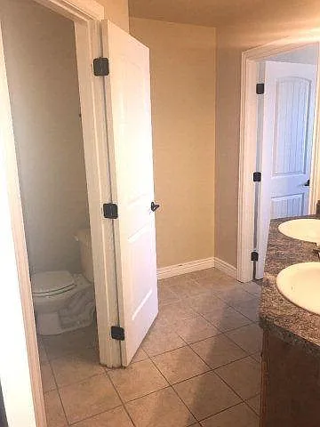 upstairs full bath.