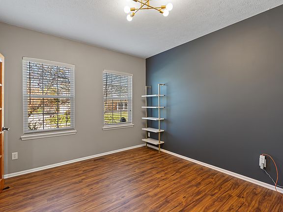 4th image of 8259 Plumwood Ln