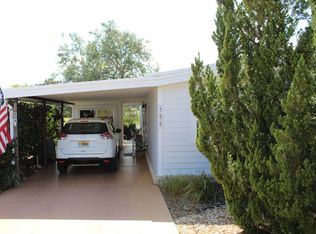 806 Bishop Dr #2320, Lady Lake, FL 32159