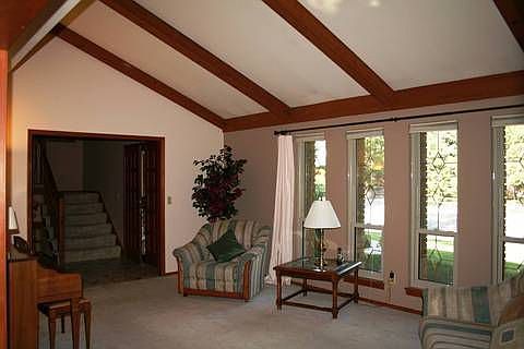 B-Living Room