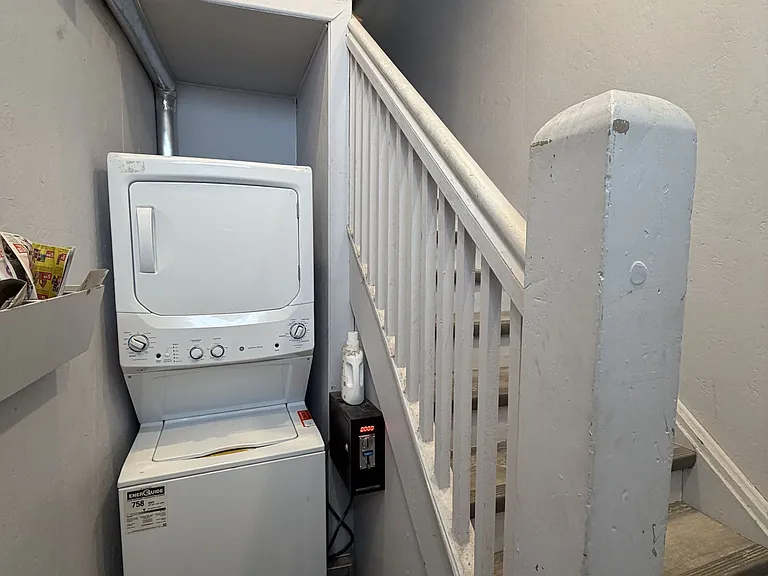 21 Gordon St #7 — Photo 11