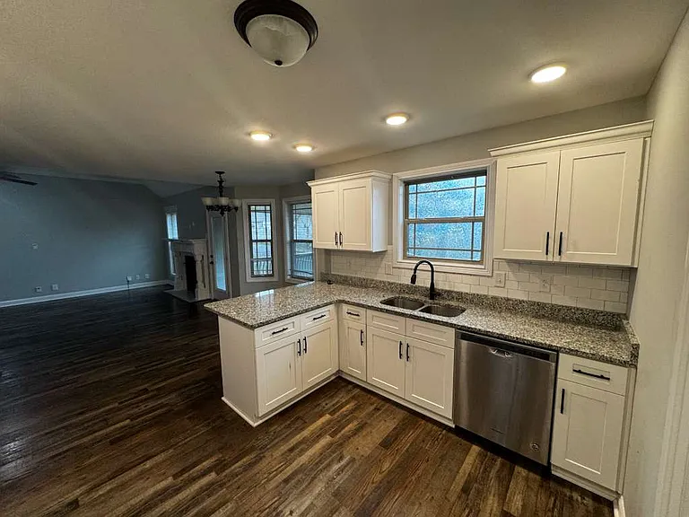 3858 Maliki Dr — Photo 7