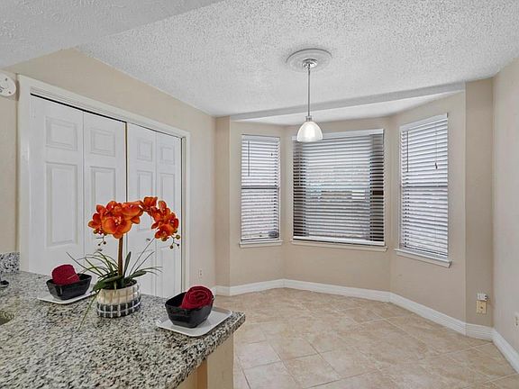 3rd image of 1725 Timbercreek Dr