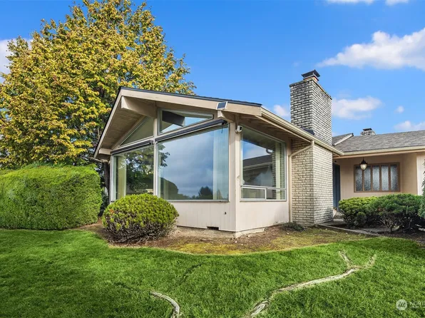 2104 121st Avenue SE, Bellevue, WA 98005