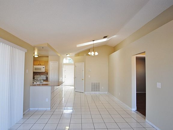 4th image of 668 Jaguar Ct