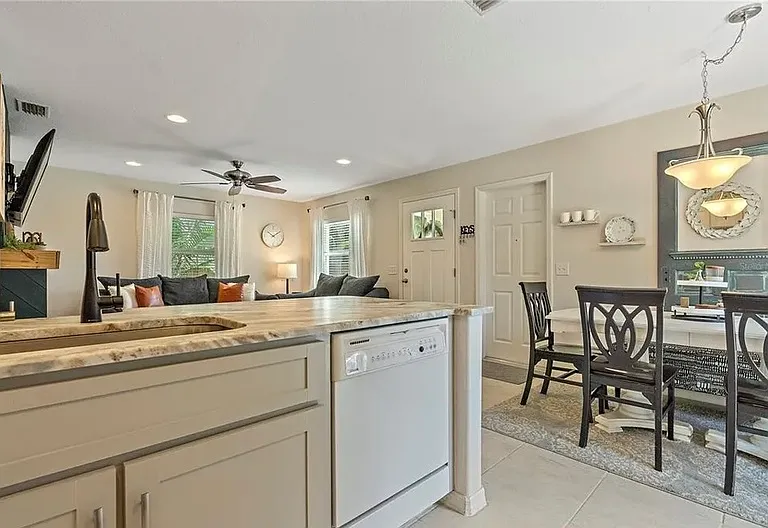 1316 Charlotte Ave — Photo 4