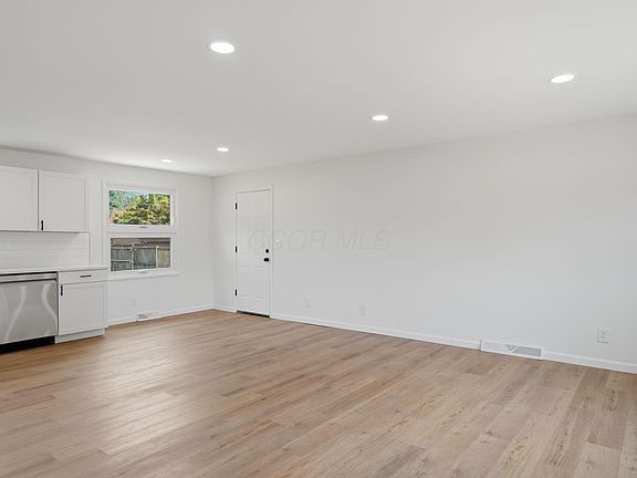 5th image of 878 Oberlin Dr